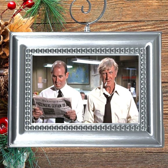 Airplane Retro Movie Memorabilia Christmas‎ Tree Ornament - Picture 1 of 3